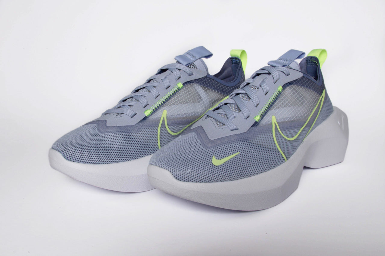 Nike vista lite fashion sneaker reviews