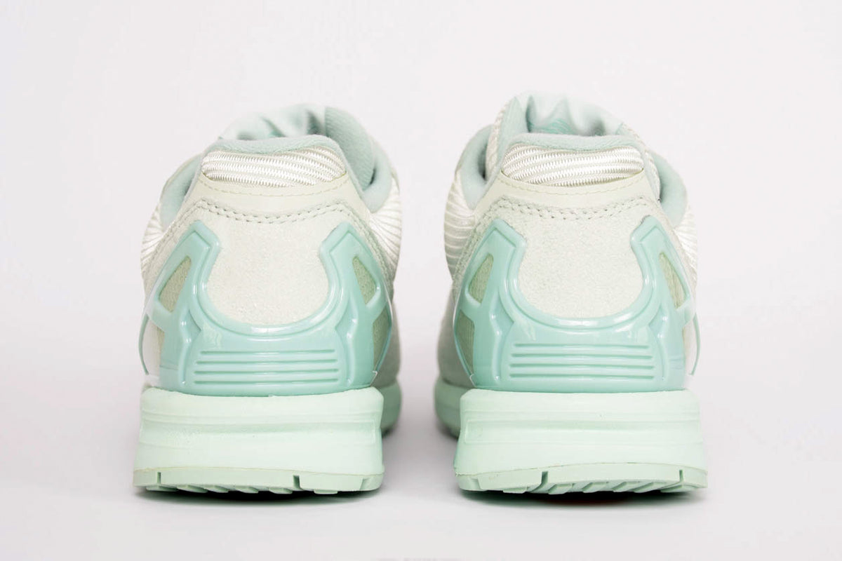 The Adidas ZX800 in a pastel green colourway from the back.